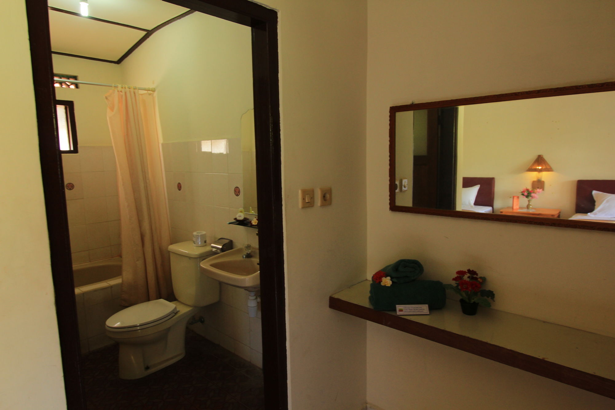 Lovina Beach Hotel Pabean Buleleng Exterior foto